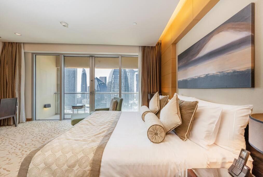 Emaar Fashion Avenue - Formerly Address Dubai Mall Four Apple ภายนอก รูปภาพ